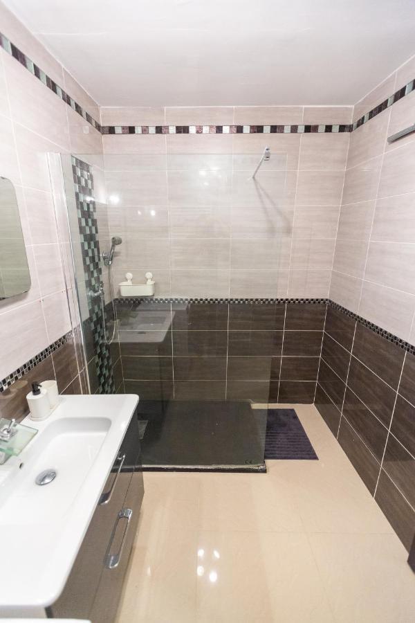 Ferienwohnung Superbe T4 Renove Spacieux Avec Stationnement Libre Et Gratuit Marseilles Exterior foto